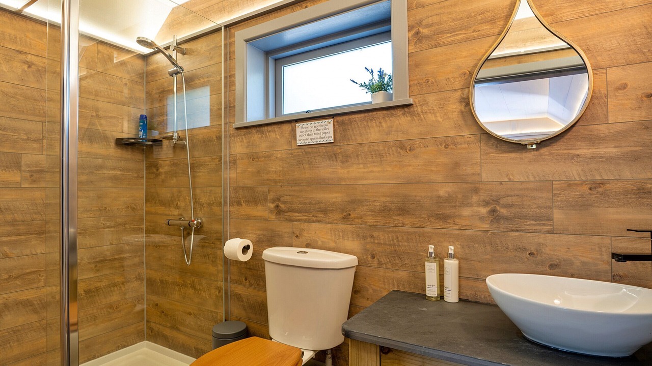 Photo of Bathroom in Widemouth Bay