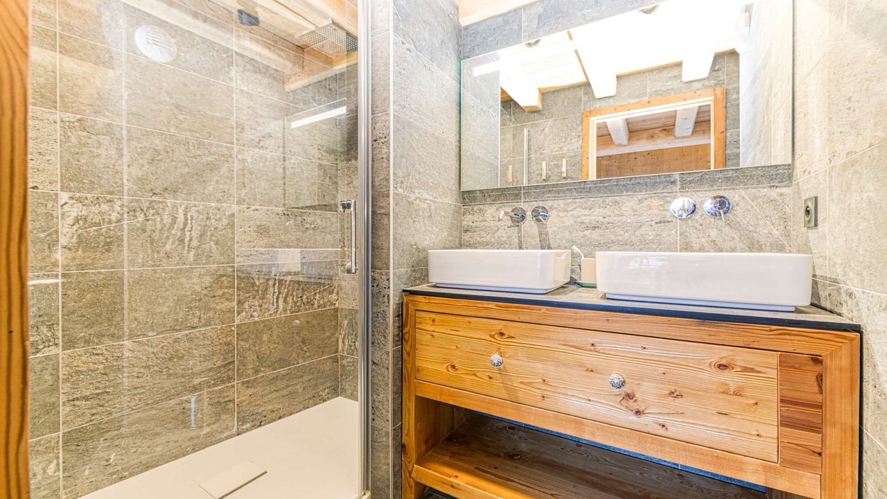 Photo of Bathroom in Jeux