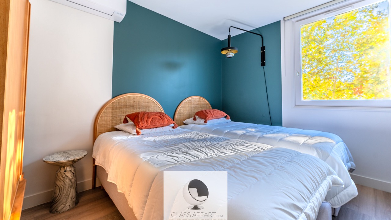 Photo of Bedroom in Antigone