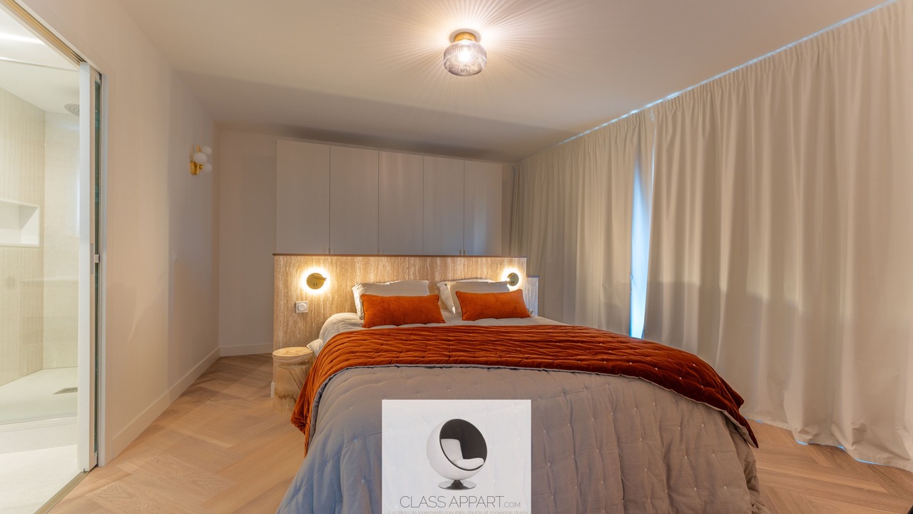 Photo of Bedroom in Antigone
