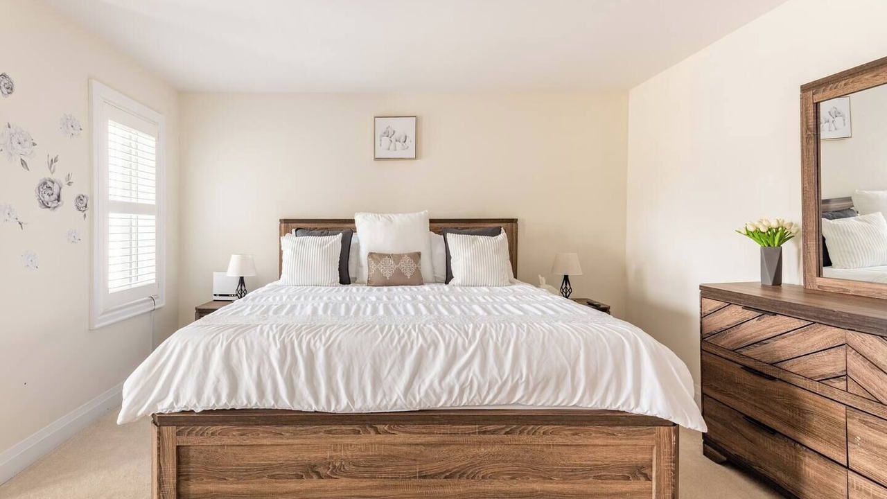 Photo of Bedroom in Oshawa