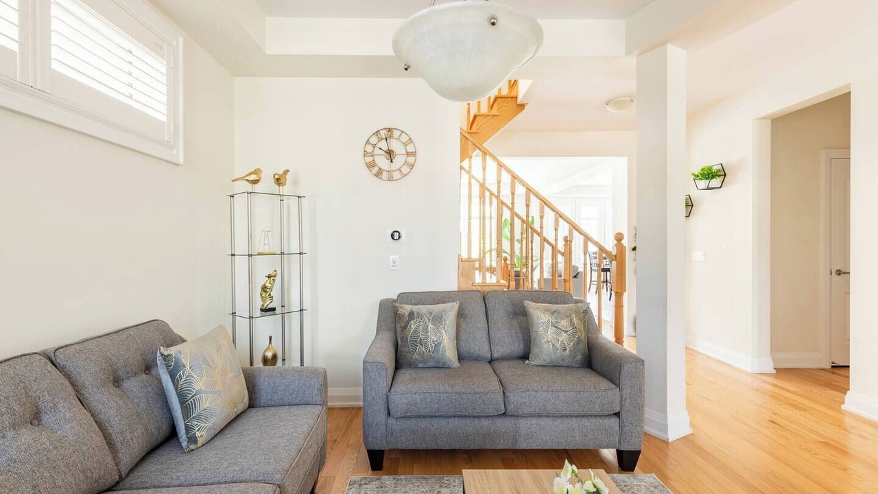 Photo of Livingroom in Oshawa