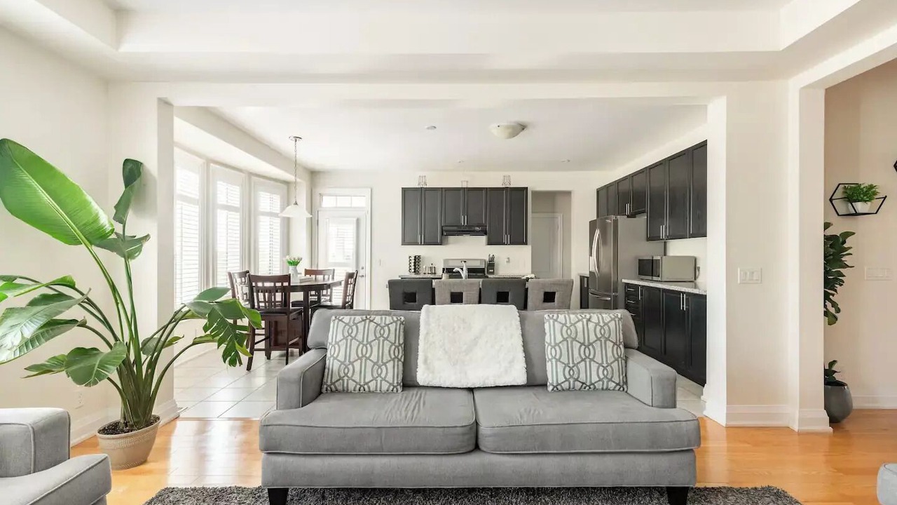 Photo of Livingroom in Oshawa