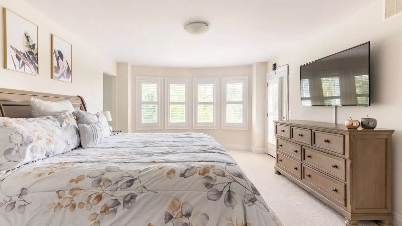 Photo of Bedroom in Oshawa