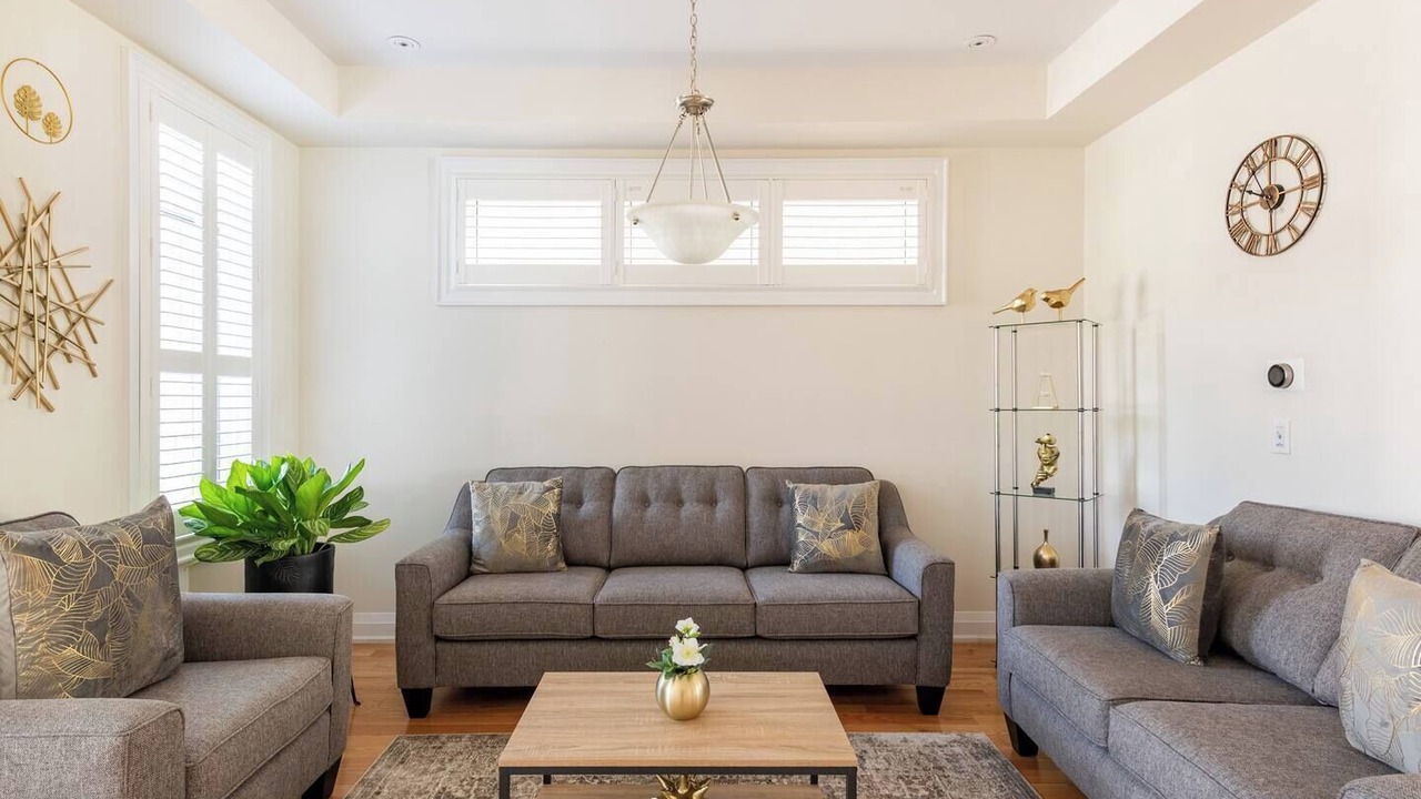 Photo of Livingroom in Oshawa