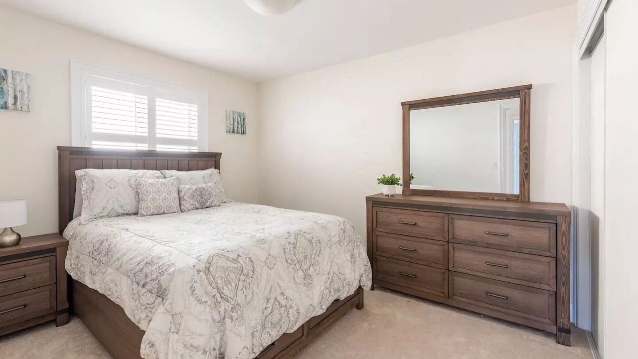 Photo of Bedroom in Oshawa