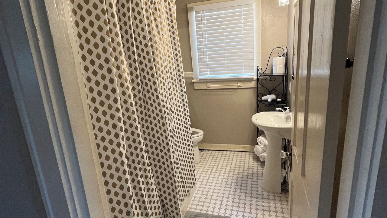Photo of Bathroom in Pettaway