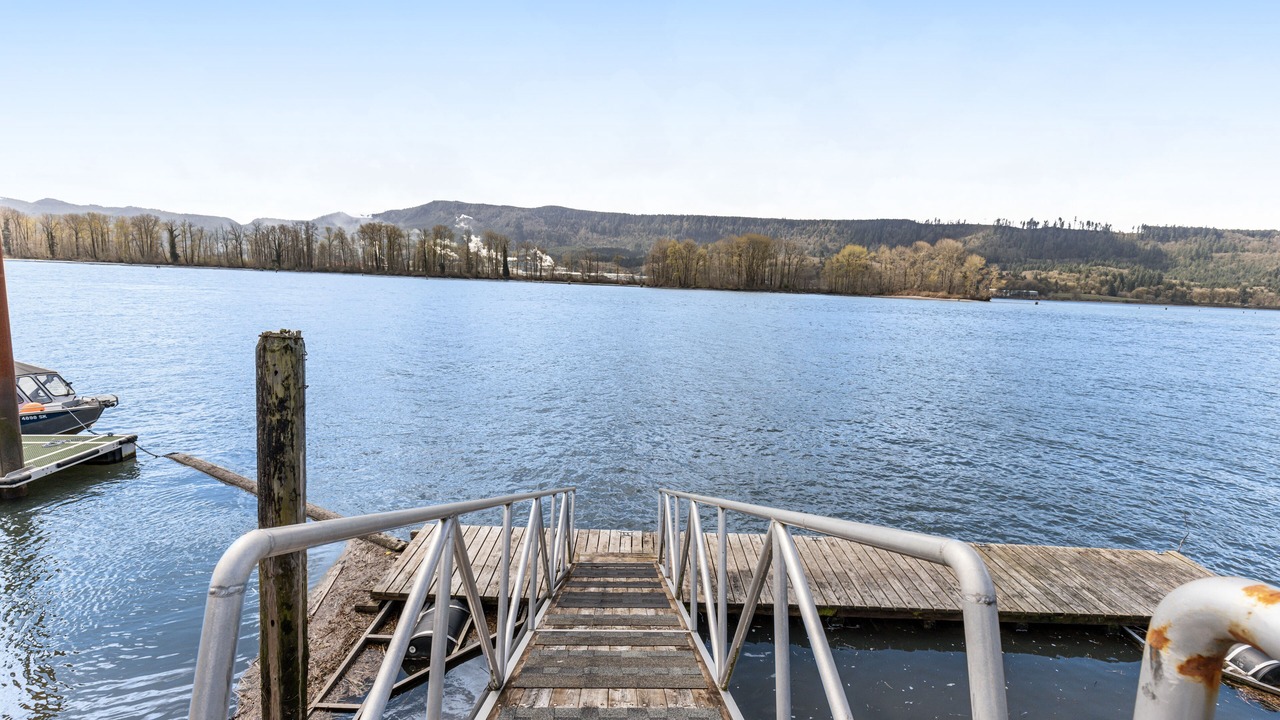 Photo of Others in Cathlamet