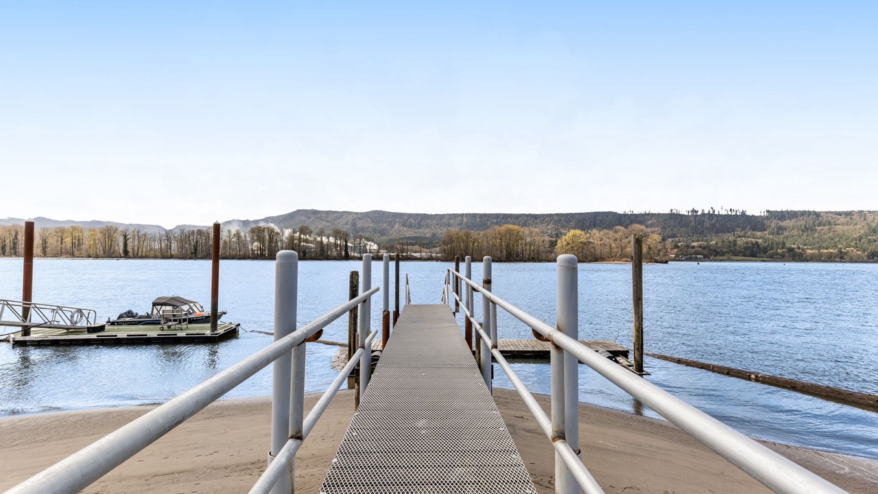 Photo of Others in Cathlamet