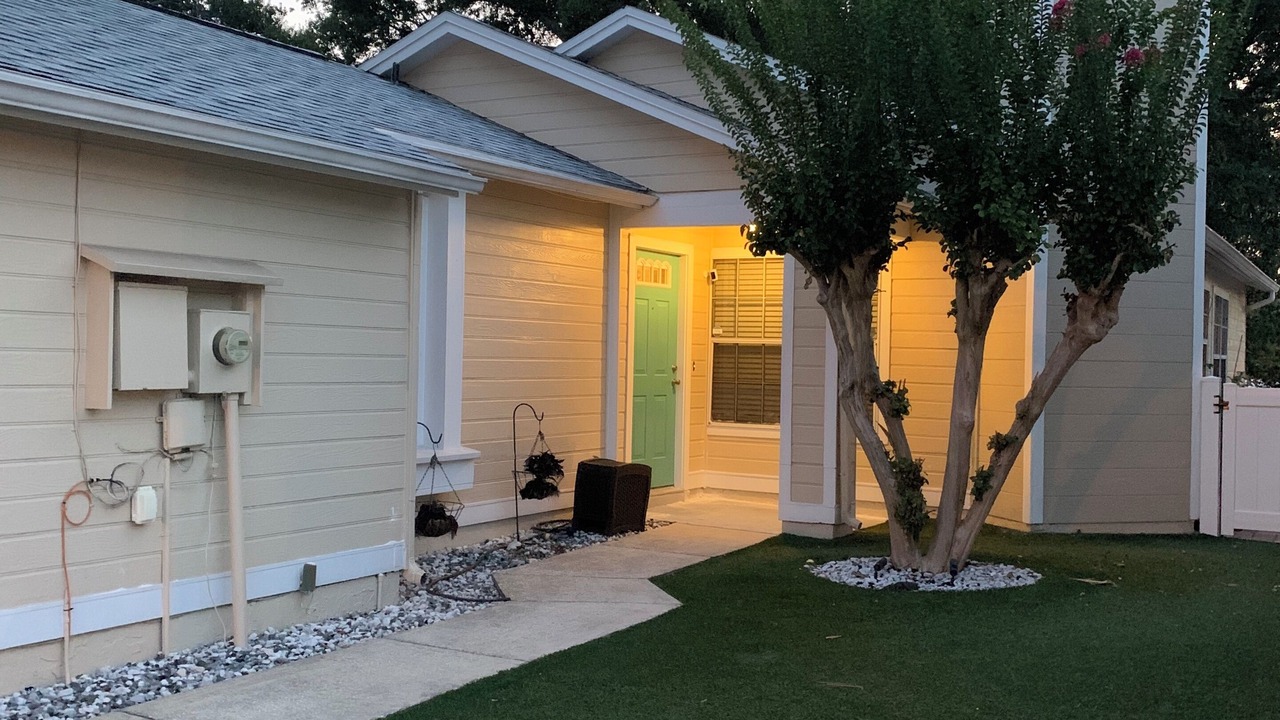 Photo of Outdoor in Dixie Belle