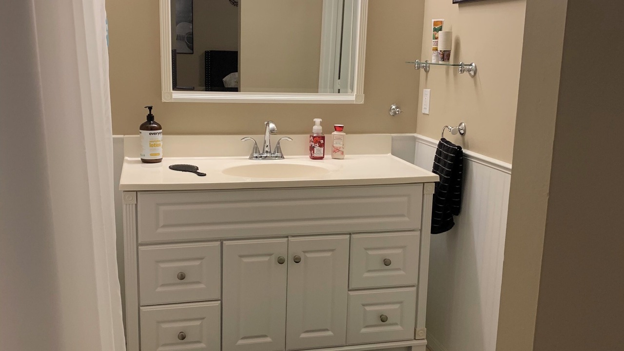 Photo of Bathroom in Dixie Belle