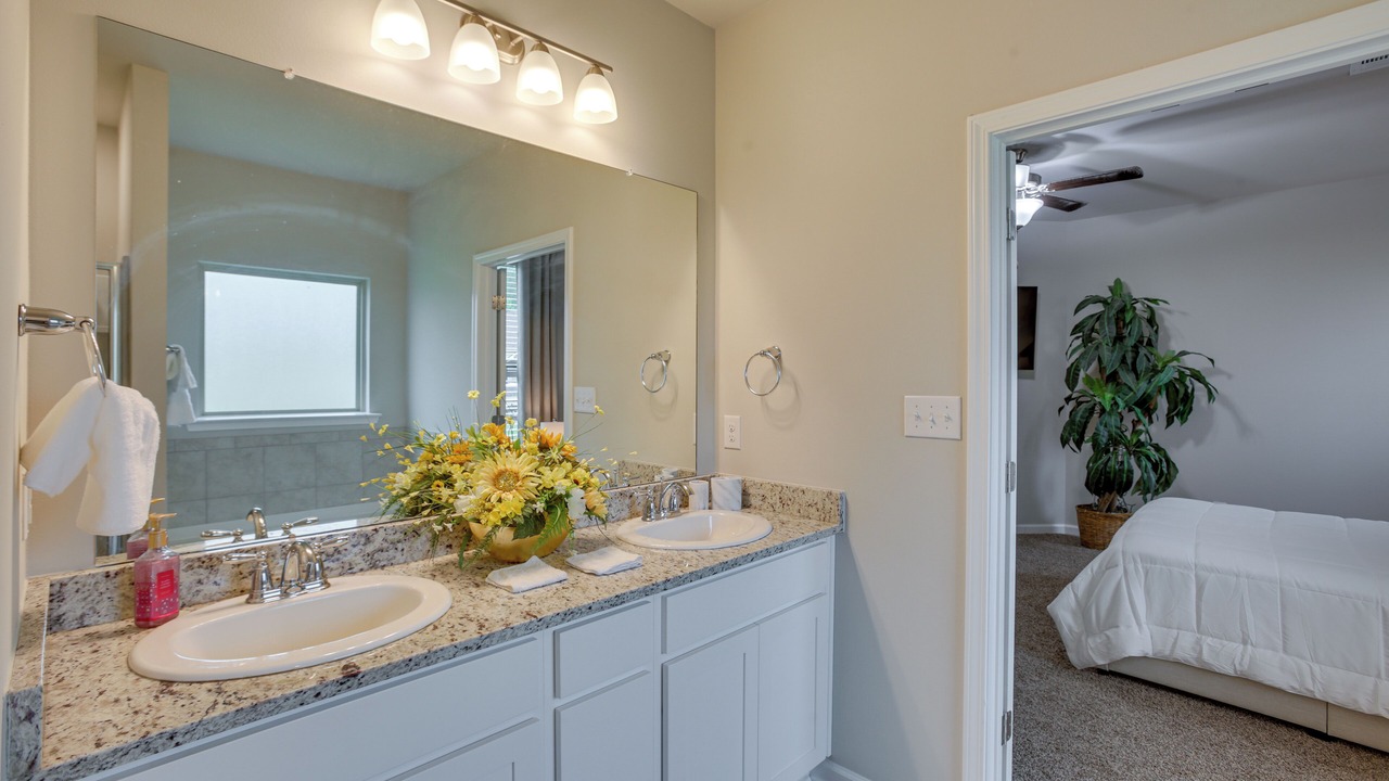 Photo of Bathroom in Highlands - Perkins