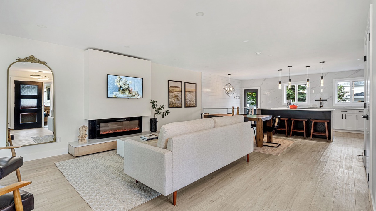 Photo of Livingroom in Haysboro