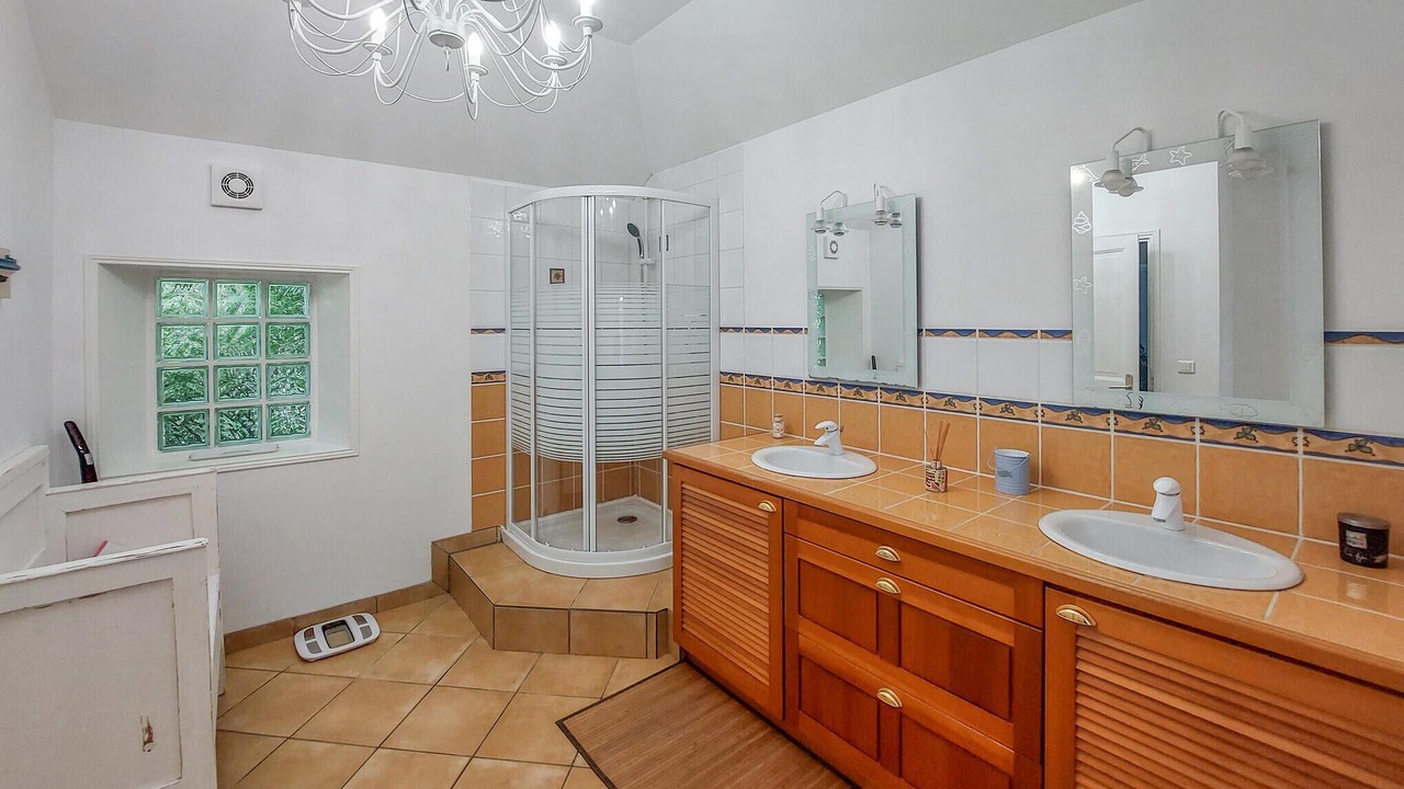 Photo of Bathroom in Feuquieres-en-Vimeu