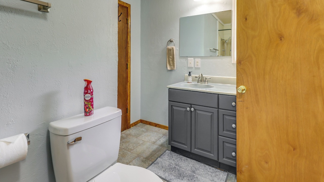 Photo of Bathroom in Newkirk