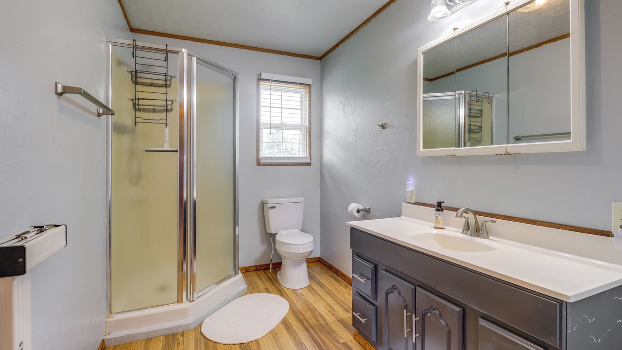 Photo of Bathroom in Newkirk
