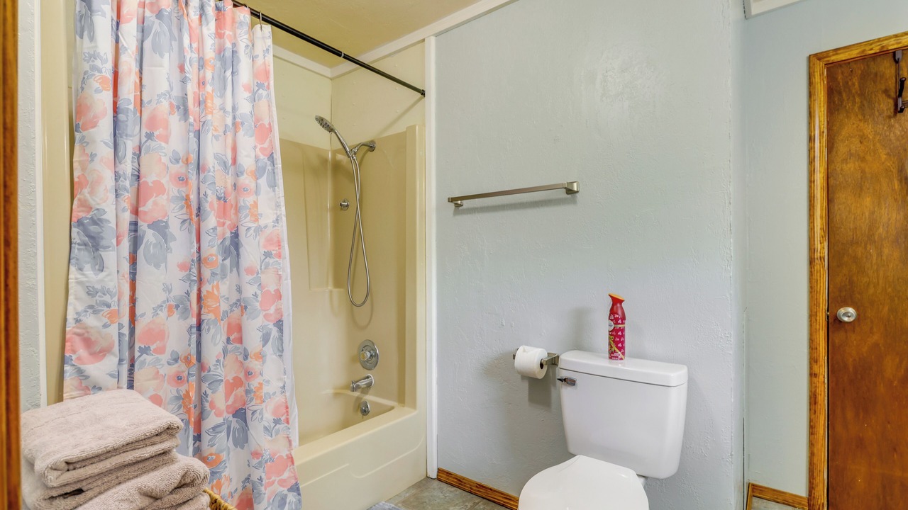 Photo of Bathroom in Newkirk