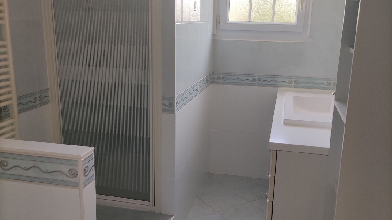 Photo of Bathroom in Avrille