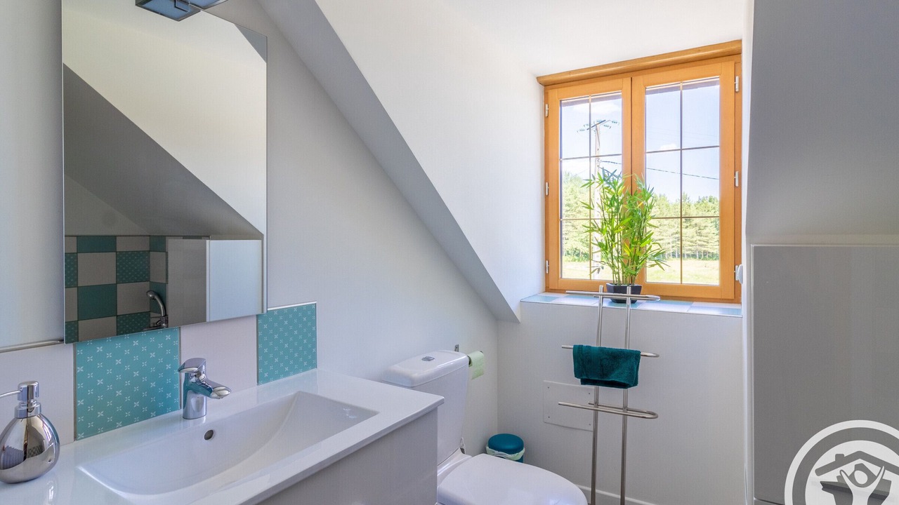 Photo of Bathroom in Echemire