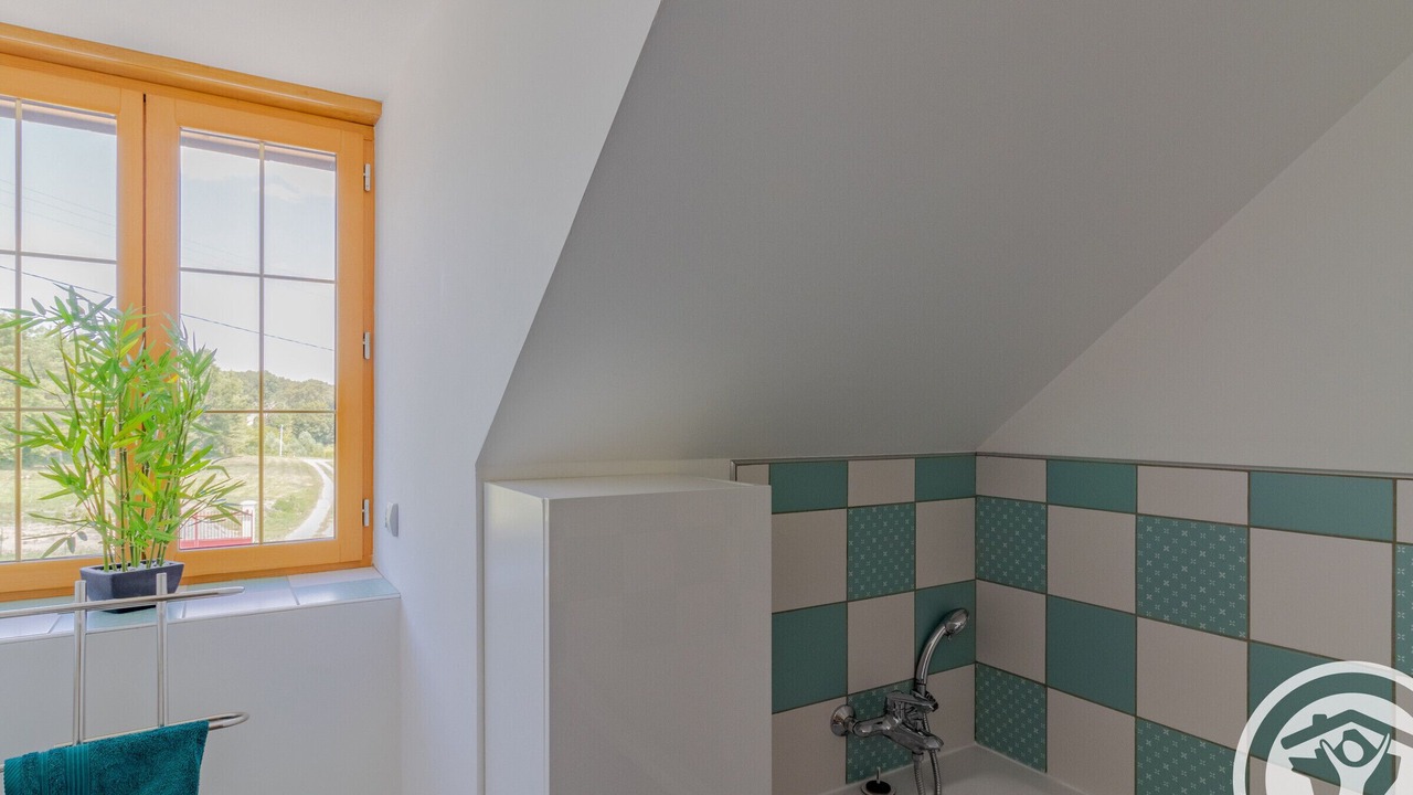 Photo of Bathroom in Echemire