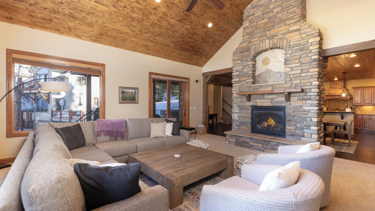 Photo of Livingroom in Woodmoor