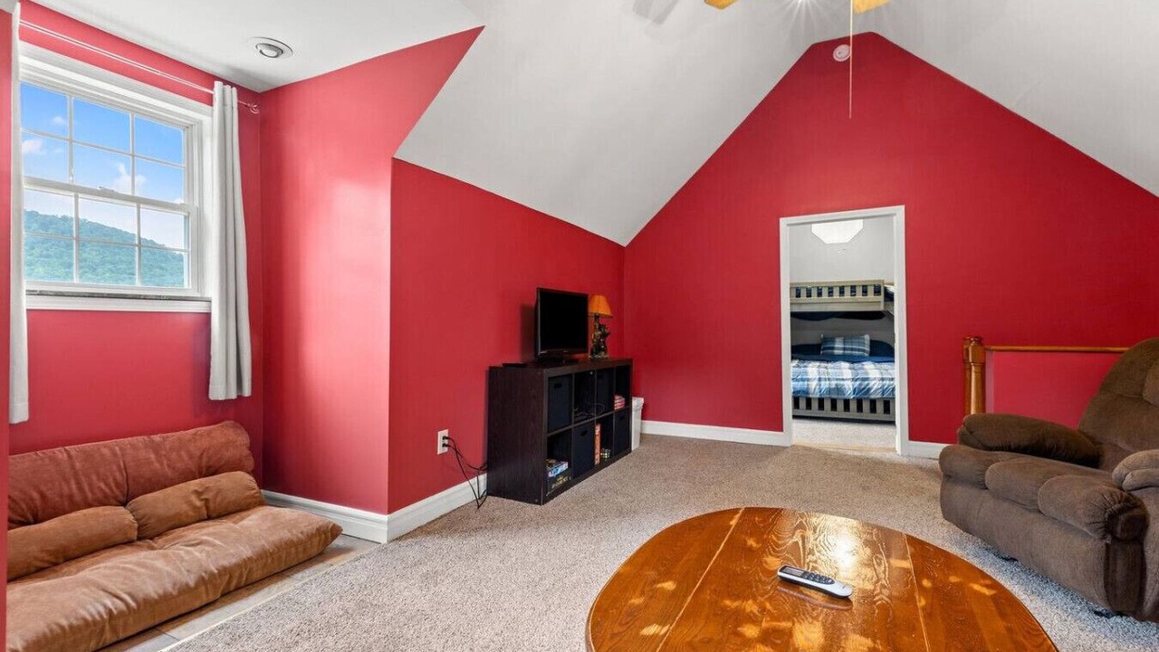 Photo of Bedroom in Clay City