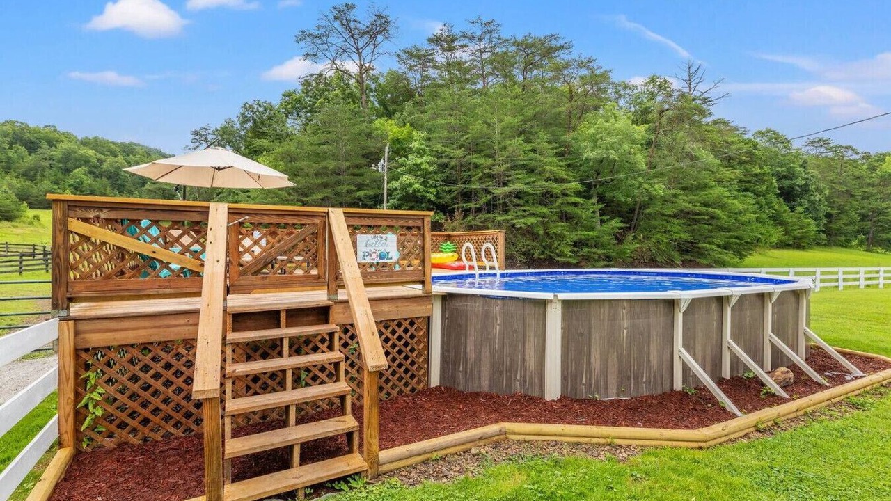 Photo of Outdoor in Clay City