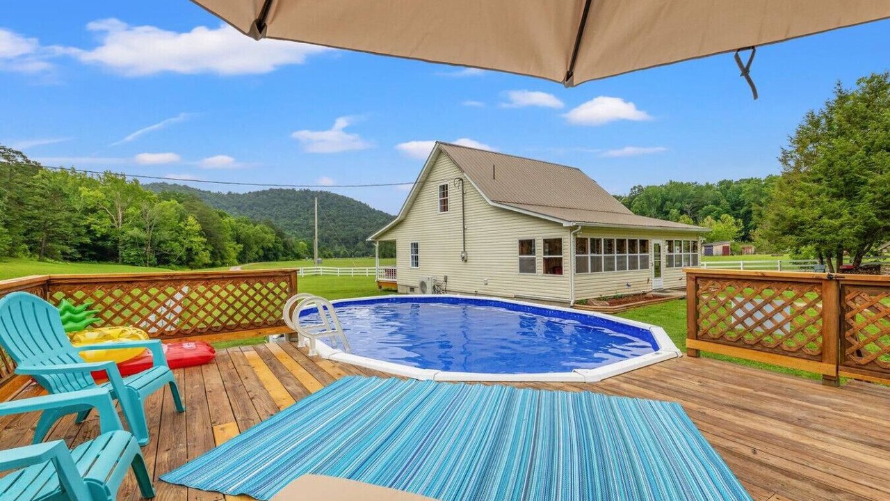 Photo of Outdoor in Clay City