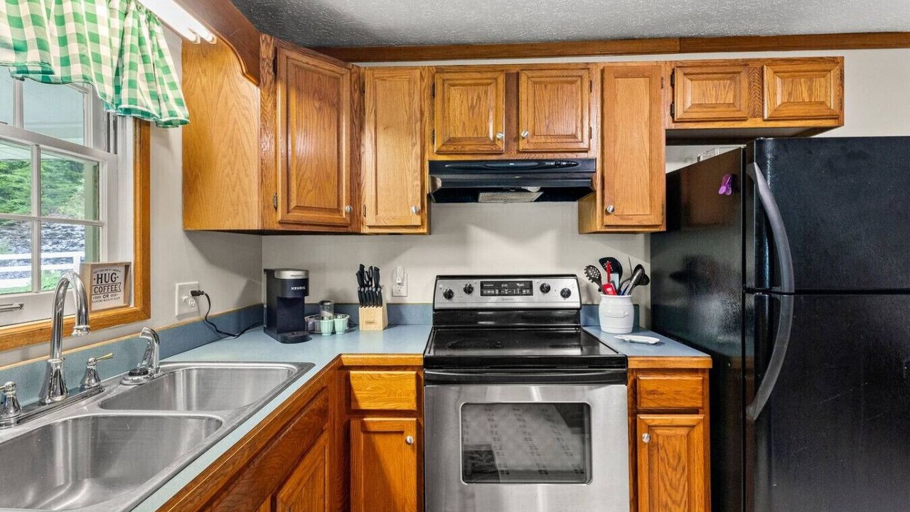 Photo of Kitchen in Clay City
