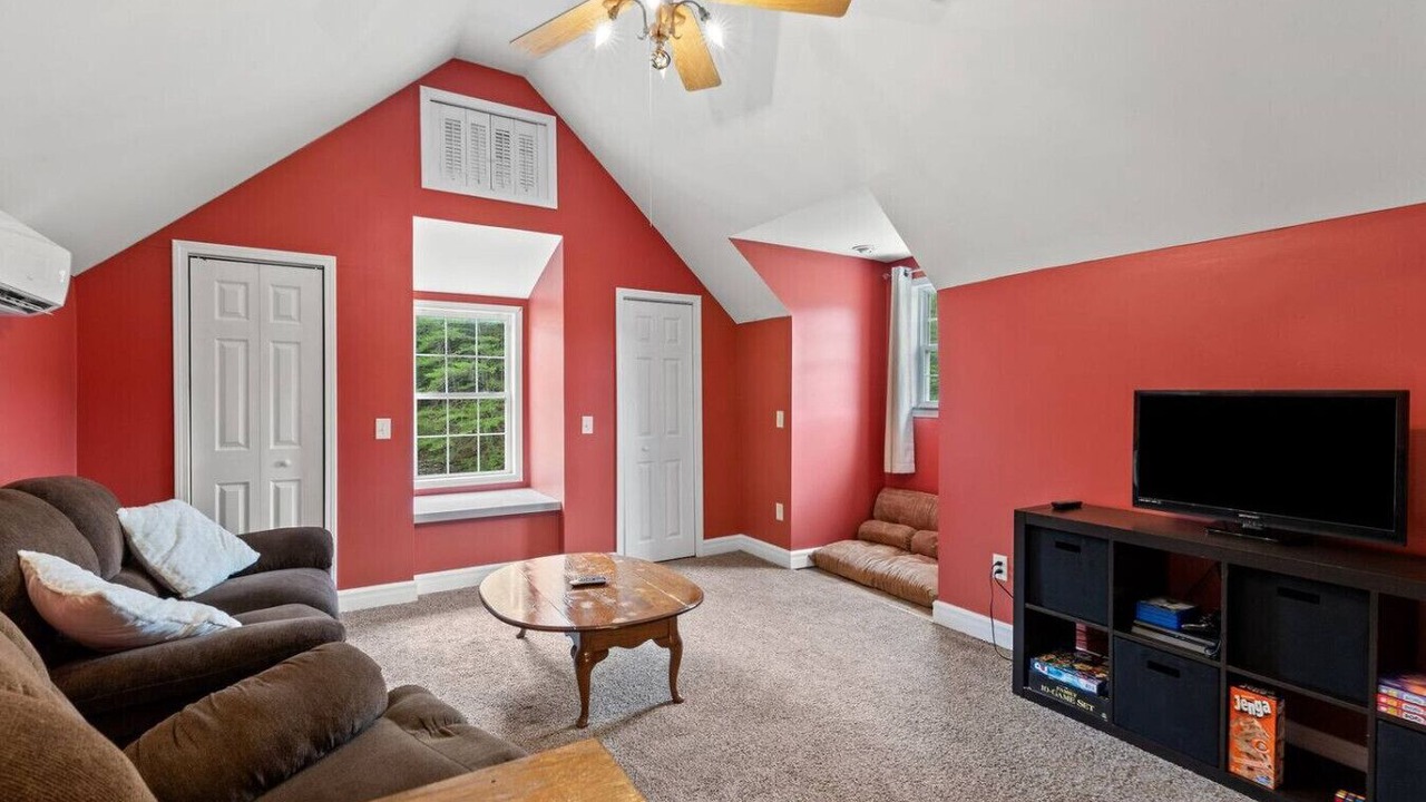Photo of Livingroom in Clay City