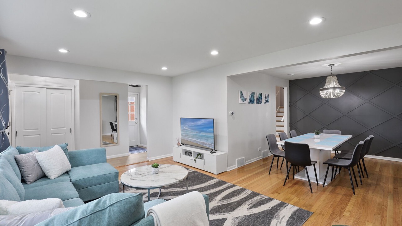 Photo of Livingroom in Brookfield