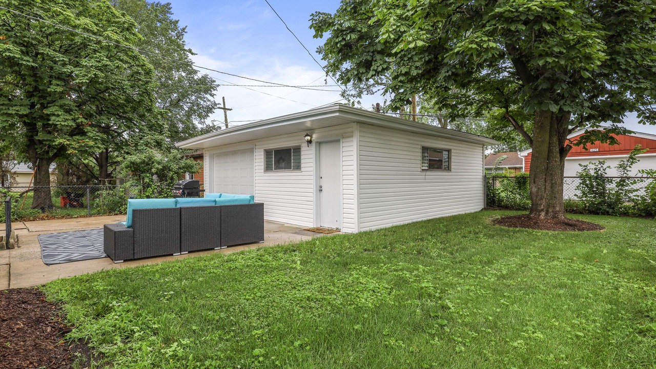 Photo of Outdoor in Brookfield