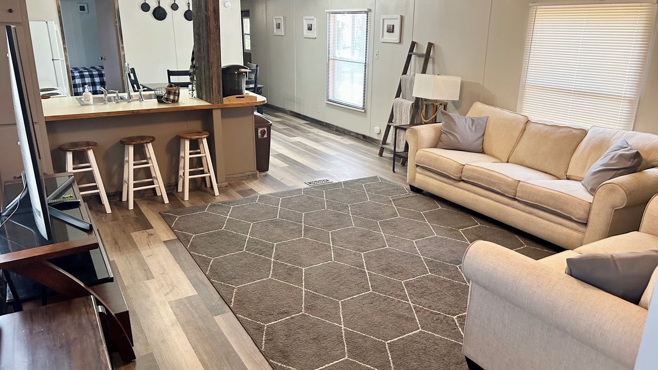 Photo of Livingroom in Edwards County