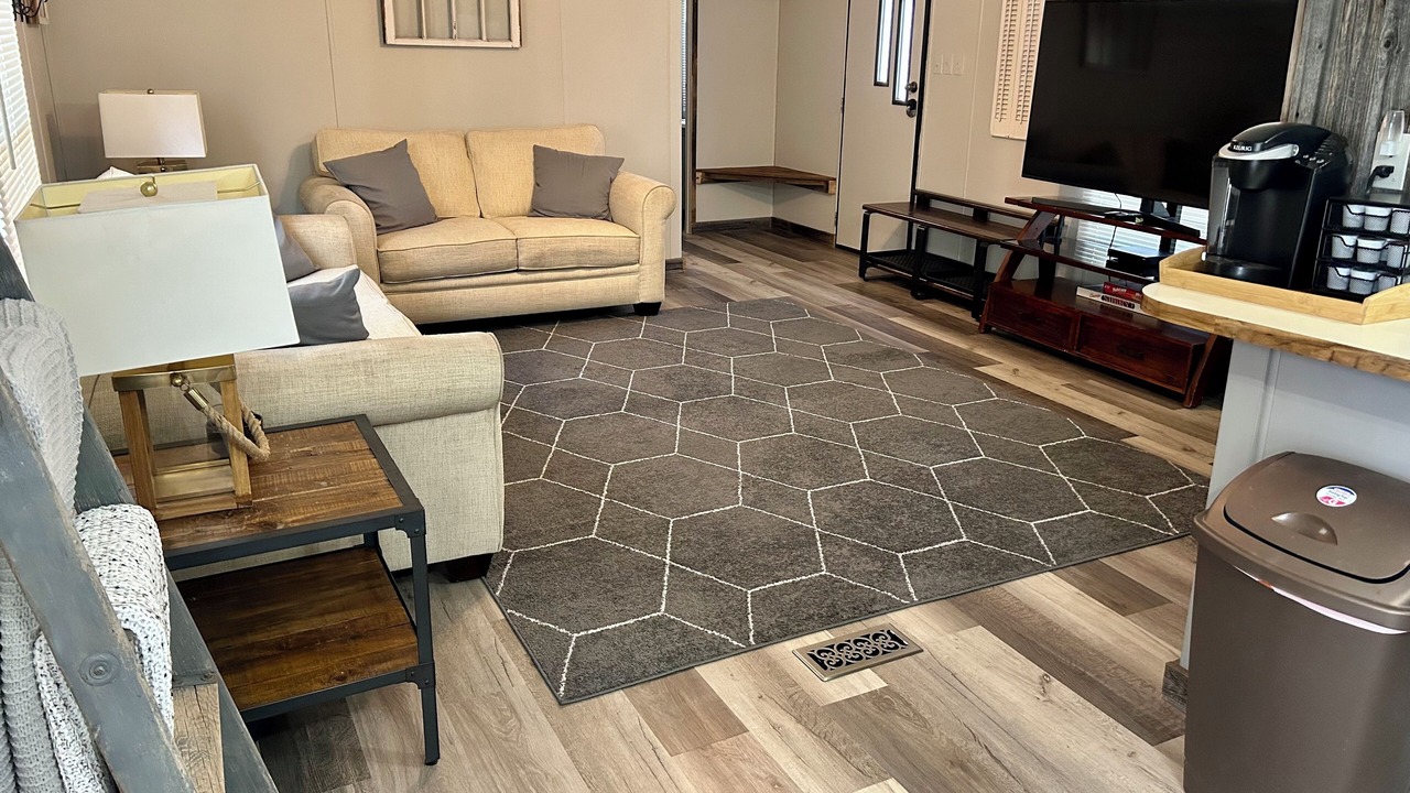 Photo of Livingroom in Edwards County