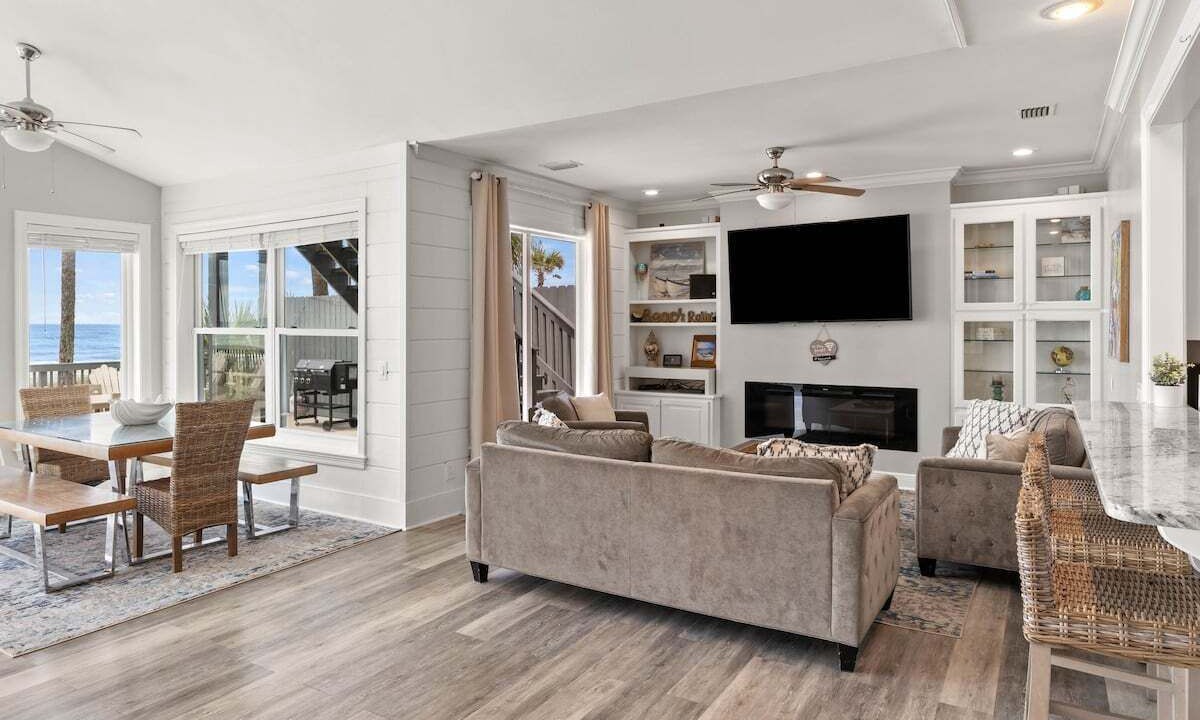 Photo of Livingroom in Bahama Beach