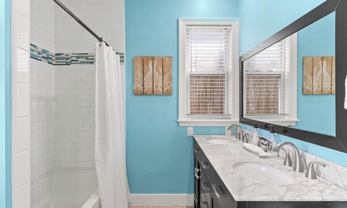 Photo of Bathroom in Bahama Beach