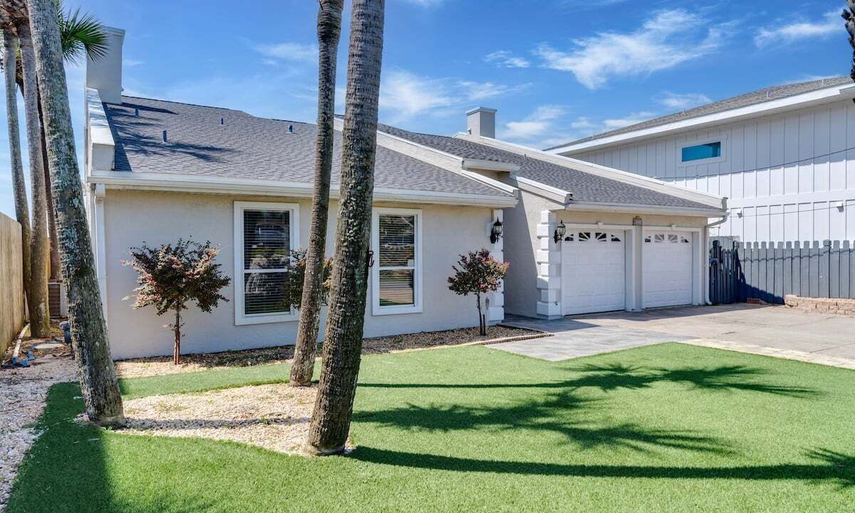 Photo of Others in Bahama Beach