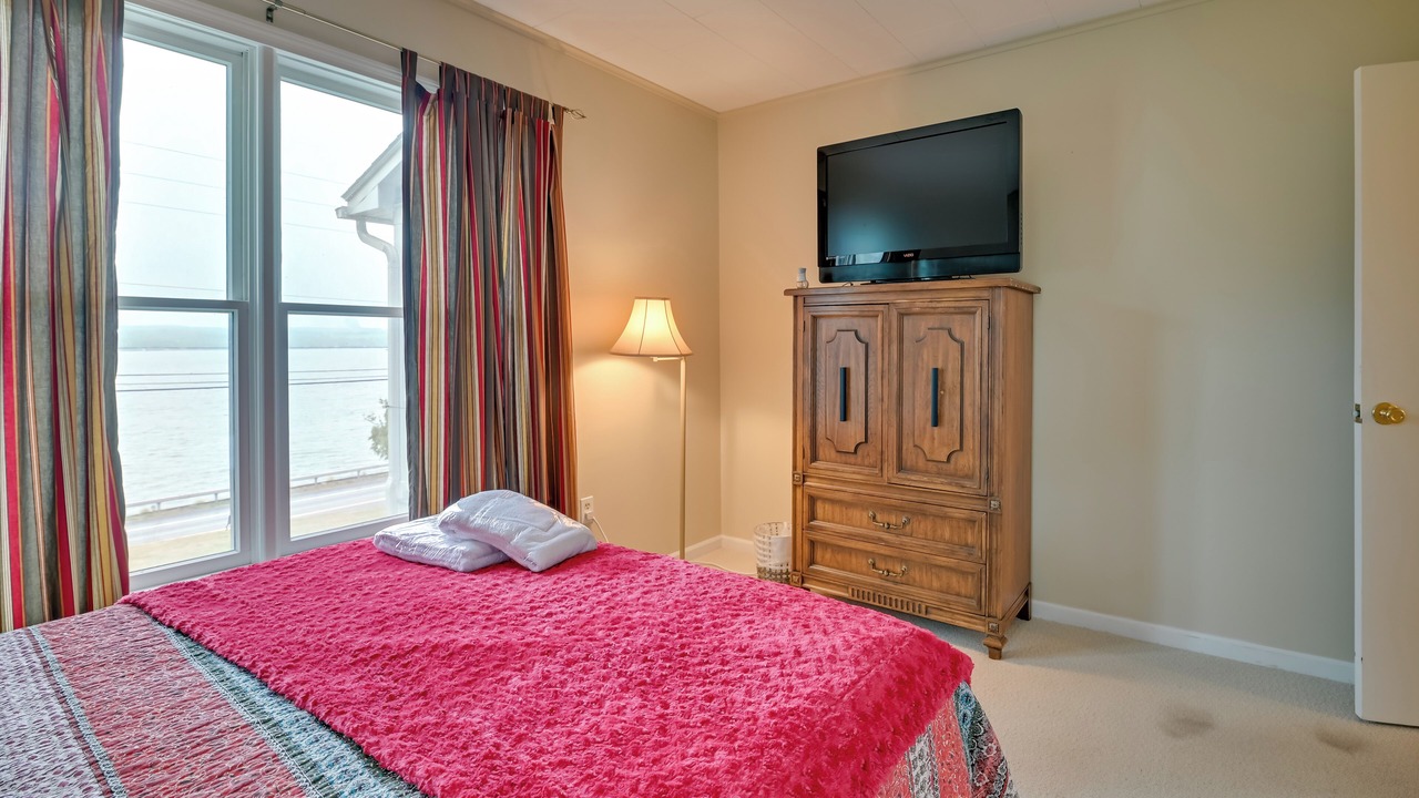 Photo of Bedroom in Canandaigua