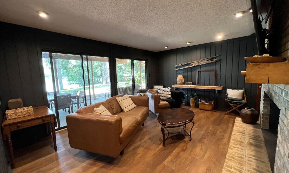 Photo of Livingroom in Lake Park