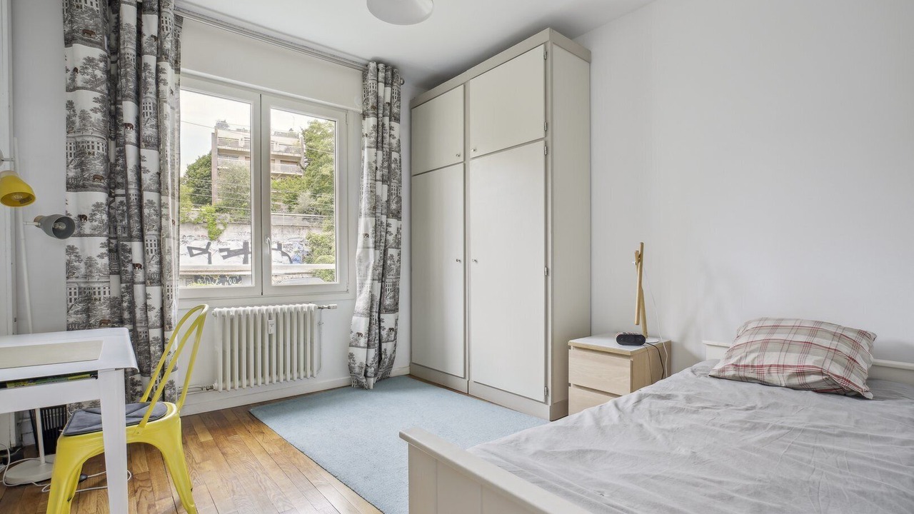 Photo of Bedroom in Saint-Cloud