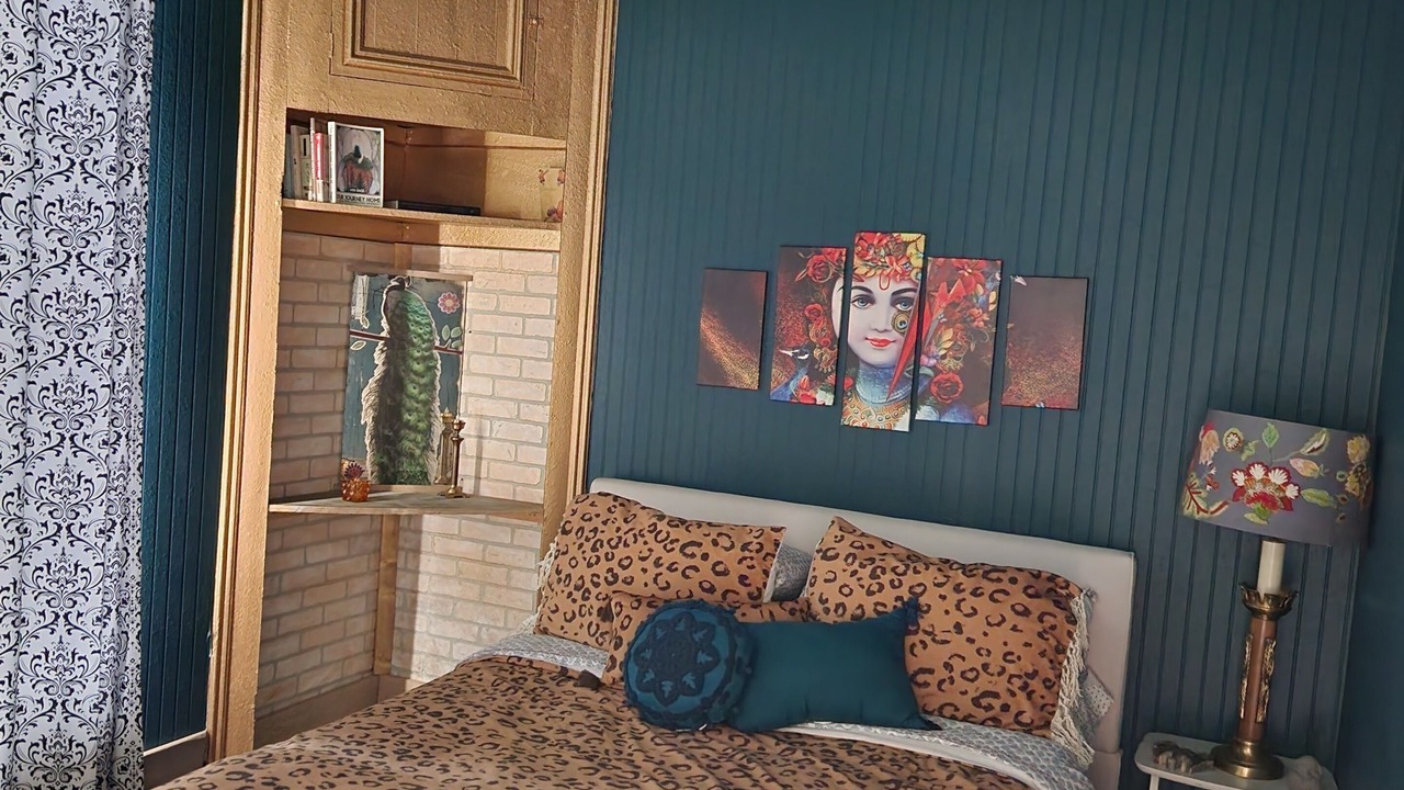 Photo of Bedroom in Lansing