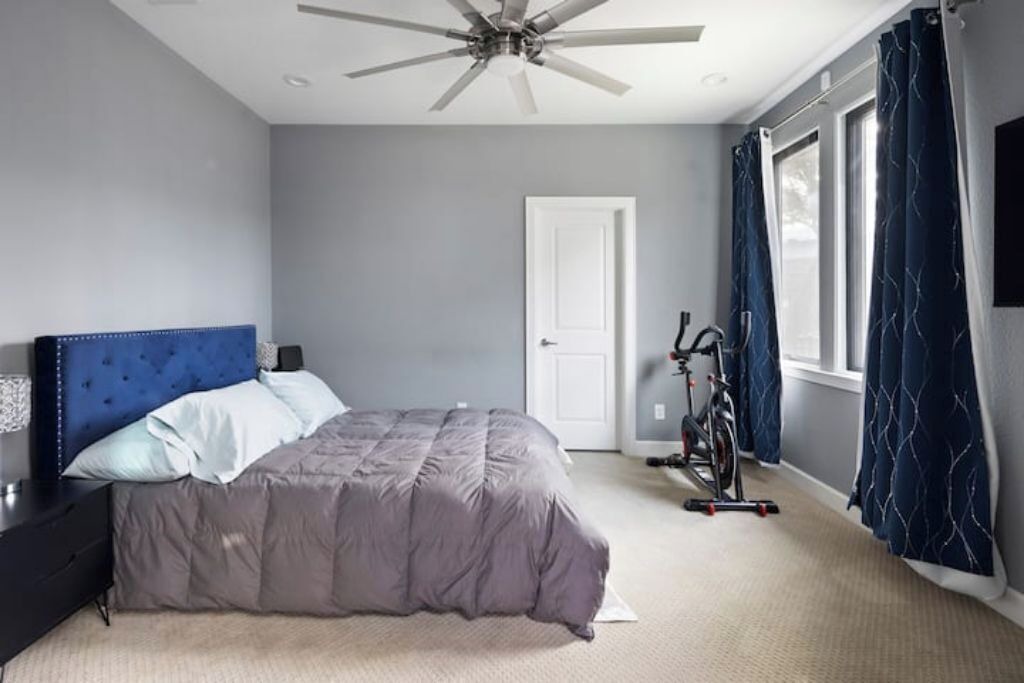 Photo of Bedroom in Neartown
