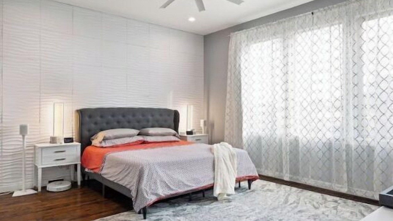 Photo of Bedroom in Neartown