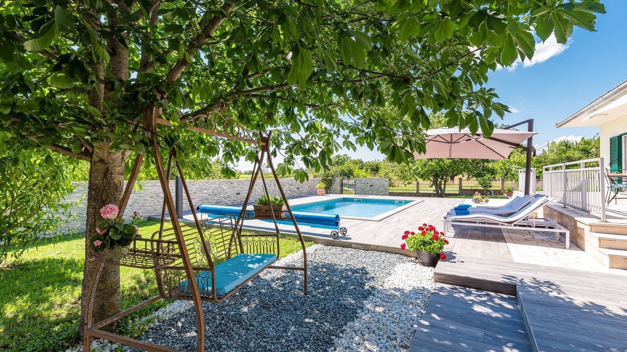 Photo of Outdoor in Unesic