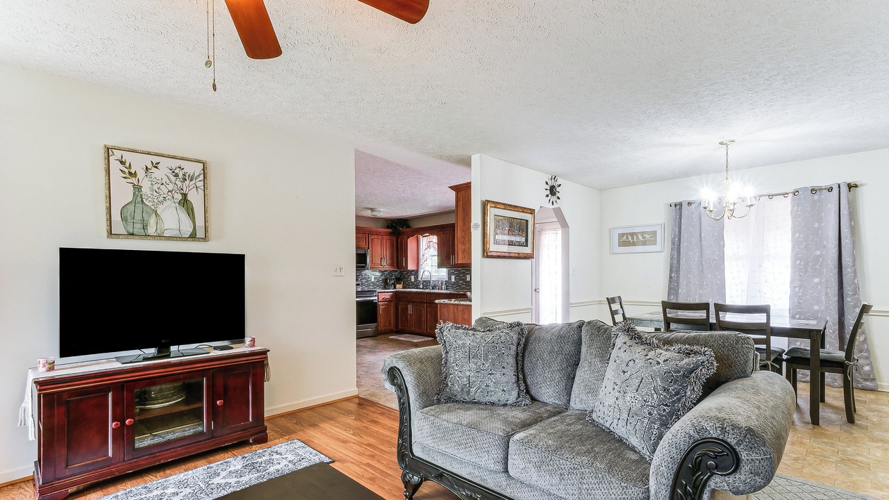 Photo of Livingroom in Chatham