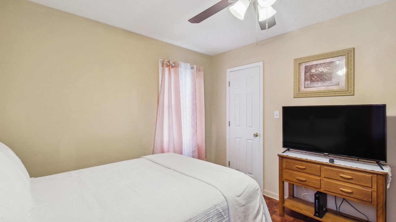 Photo of Bedroom in Chatham