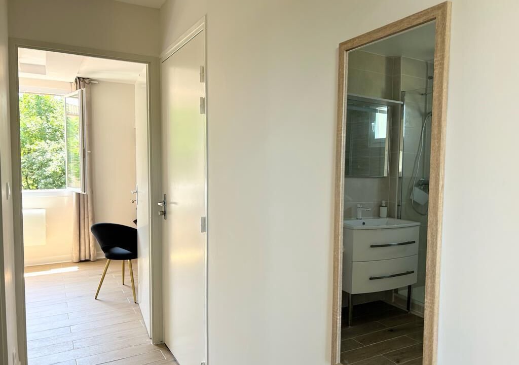Photo of Bathroom in Castelnau-d'Estretefonds