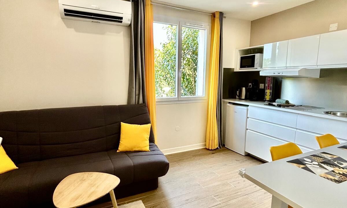Photo of Livingroom in Castelnau-d'Estretefonds