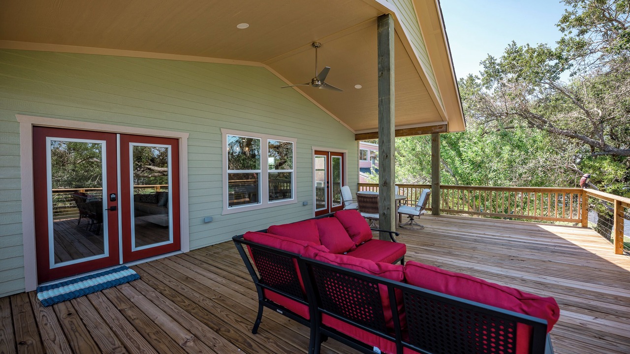 Photo of Patio Balcony in Cedar Lane