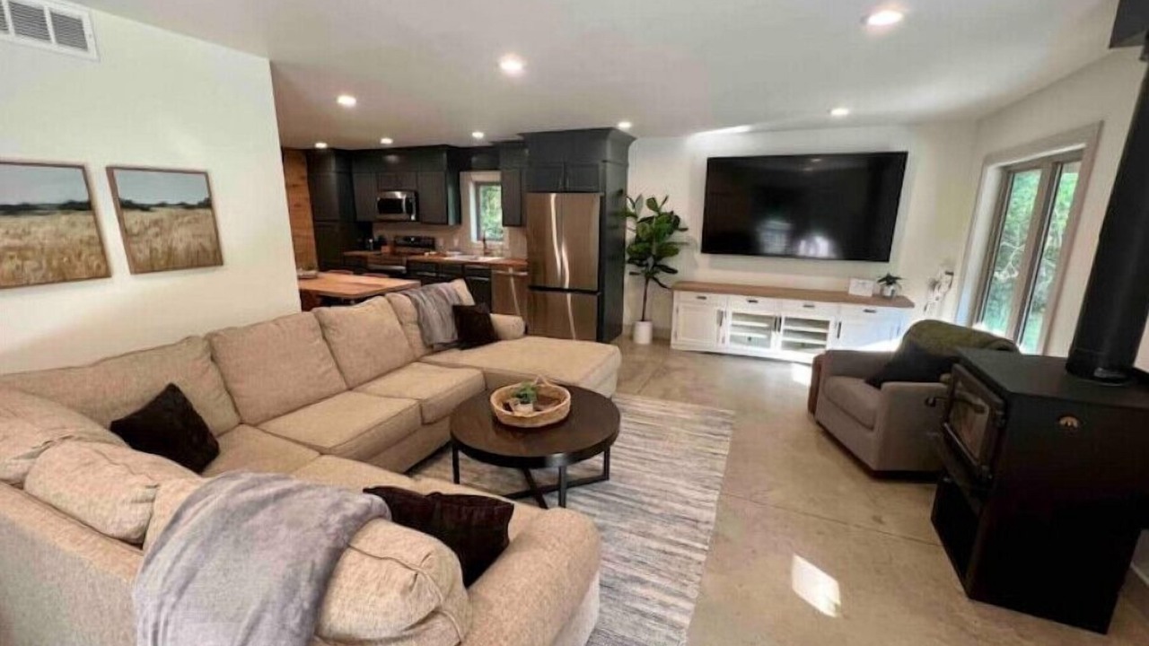 Photo of Livingroom in Orange Prairie